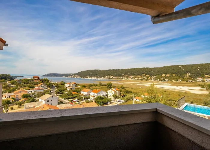 In With Sea View, Balcony, Air Conditioning, Wifi 3321-4 Apartman *