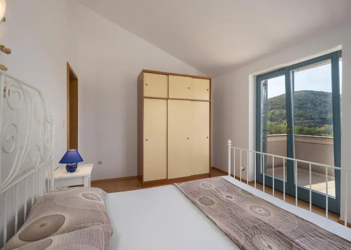 In With Sea View, Balcony, Air Conditioning, Wifi 3321-4 *