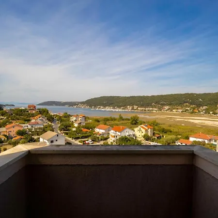 In With Sea View, Balcony, Air Conditioning, Wifi 3321-4 Appartement