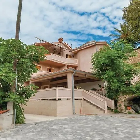 In With Sea View, Balcony, Air Conditioning, Wifi 3321-4
