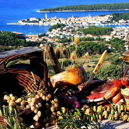 Appartement In With Sea View, Balcony, Air Conditioning, Wifi 3321-4 *
