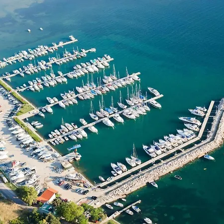 In With Sea View, Balcony, Air Conditioning, Wifi 3321-4 Appartement *