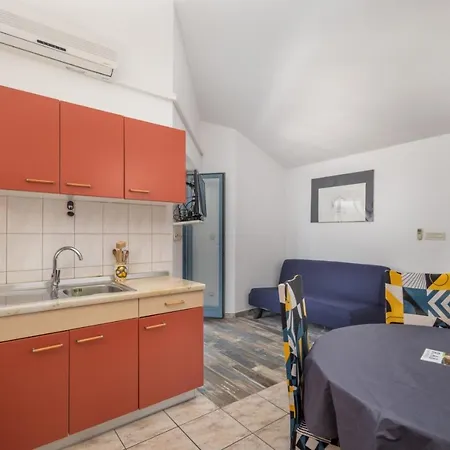 Appartement In With Sea View, Balcony, Air Conditioning, Wifi 3321-4 Supetarska Draga